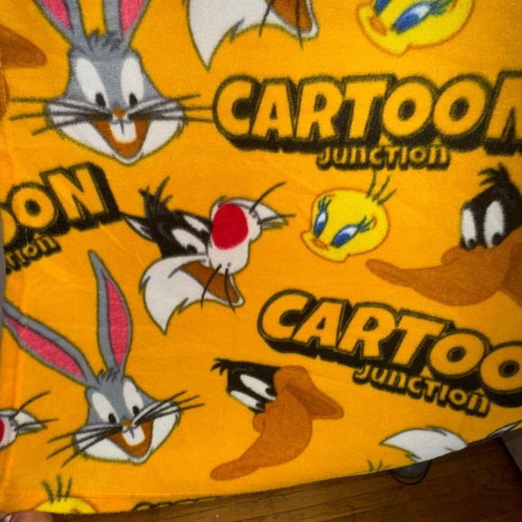Looney Tunes Cartoon Junction Bugs Bunny Fleece Blanket Warner Bros Yellow - Picture 2 of 6